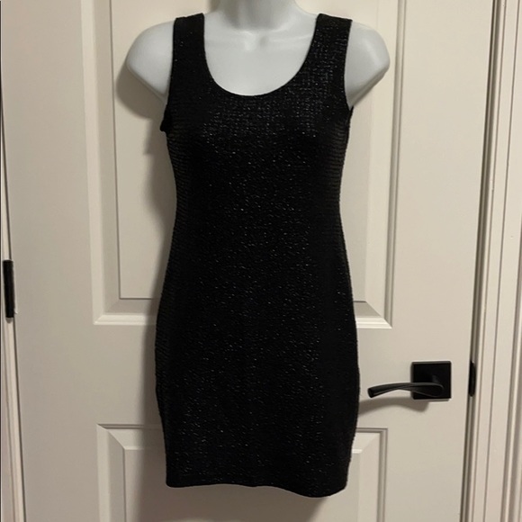 Dress - Picture 1 of 3